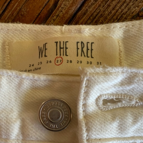 Free People White Shorts Button Fly Size 27 With Fraying - Picture 2 of 5